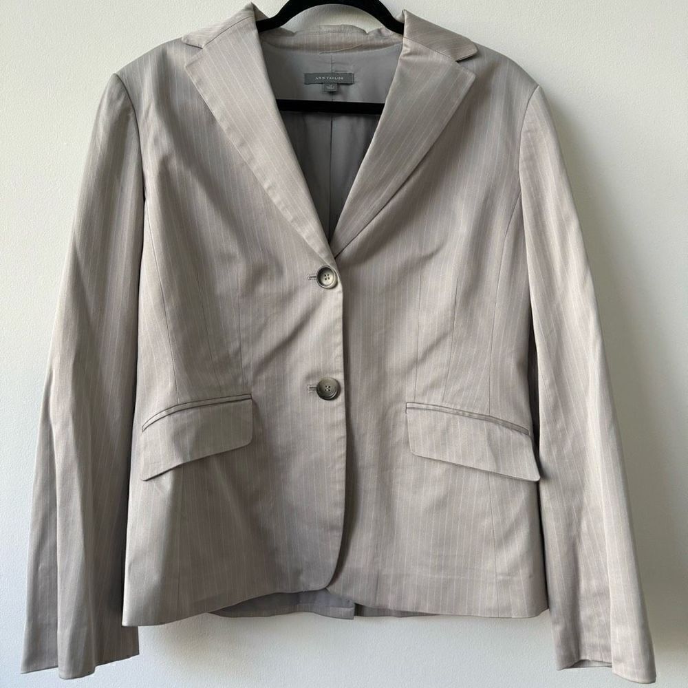 Ann Taylor Women's Two Button Notch Lapel Striped White & Gray Blazer Suit 14